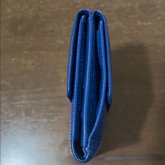 Pre-love Epi LV bi-fold wallet - Picture 3 of 10